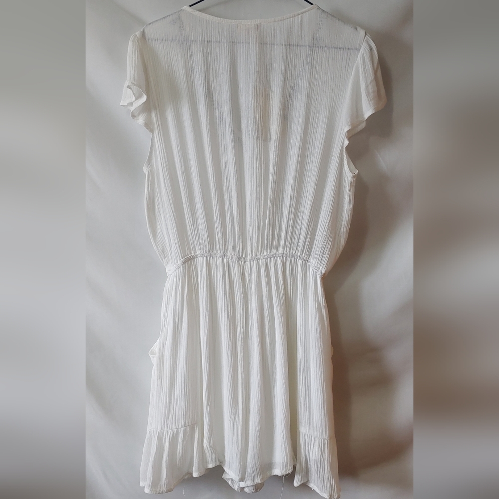 Hem & Thread Embroidered Ruffled Romper Med NWT - Picture 5 of 11